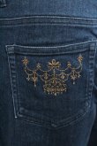 画像3: axes femme / ストライプ使い薔薇刺繍デニムパンツ  青 I-25-12-27-120-AX-PA-SA-ZI (3)