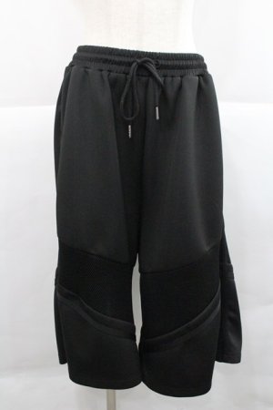 画像: REFLEM / メッシュ切替ハーフワイドパンツ  黒 I-25-12-27-124-PU-PA-SA-ZI