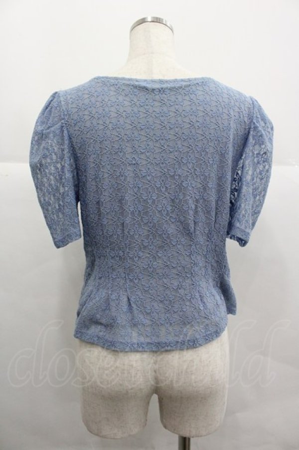 画像2: axes femme / ショート丈タック入レースプルオーバー  サックス I-25-12-29-064-AX-TO-SA-ZI (2)