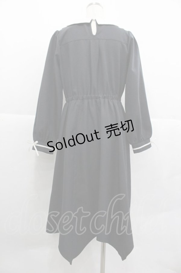 画像2: axes femme / ブロッキング風イレヘムワンピース  黒Ｘ白 I-25-12-29-068-AX-OP-SA-ZT566 (2)