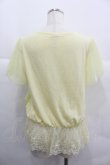 画像2: axes femme / レース切り替えシフォン半袖トップス  イエロー I-25-12-29-044-AX-TO-SA-ZI (2)