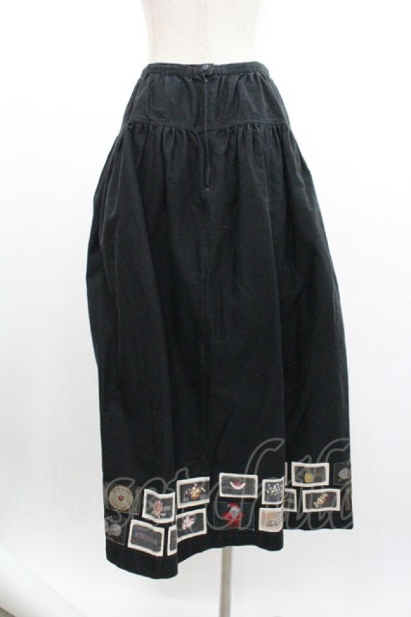 画像2: PINK HOUSE / 裾ワッペンスカート  黒 I-26-01-04-051-LO-SK-SA-ZI (2)