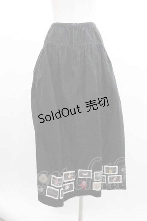 画像2: PINK HOUSE / 裾ワッペンスカート  黒 I-26-01-04-051-LO-SK-SA-ZI (2)