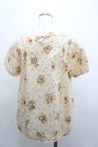 画像2: WONDERFUL WORLD / フラワープリント半袖ブラウス  アイボリー I-26-01-04-008-LO-BL-SA-ZI (2)
