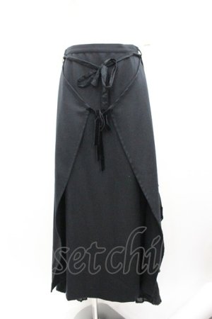 画像: PINK HOUSE / エプロンデザインロングスカート  黒 I-26-01-04-076-LO-SK-SA-ZI