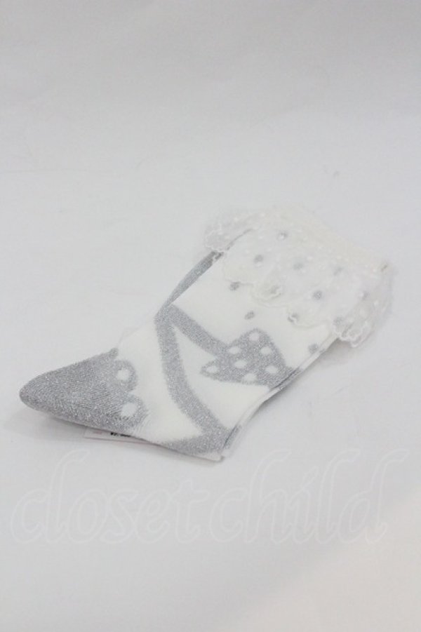 画像2: Angelic Pretty / ドットクリームクルー丈ソックス  シルバー I-26-01-04-102-AP-ZA-SA-ZI (2)