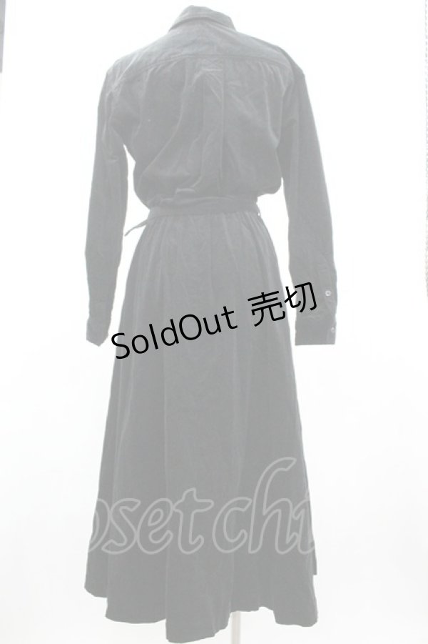 画像2: INGEBORG / コーデュロイシャツワンピース  黒 I-26-01-04-033-LO-OP-SA-ZI (2)