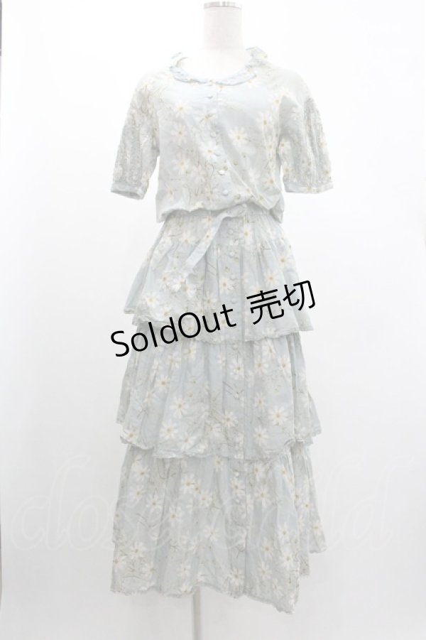 画像1: WONDERFUL WORLD / 秋桜プリント半袖ワンピース  サックスＸ白 I-26-01-04-037-LO-OP-SA-ZI (1)