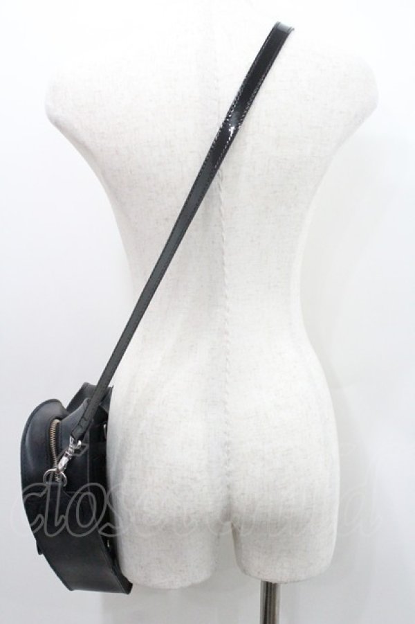 画像3: Dr.Martens （Getta Grip） / HEART LEATHER BACKPACK  黒 I-26-01-06-102-PU-BG-TE-ZI (3)