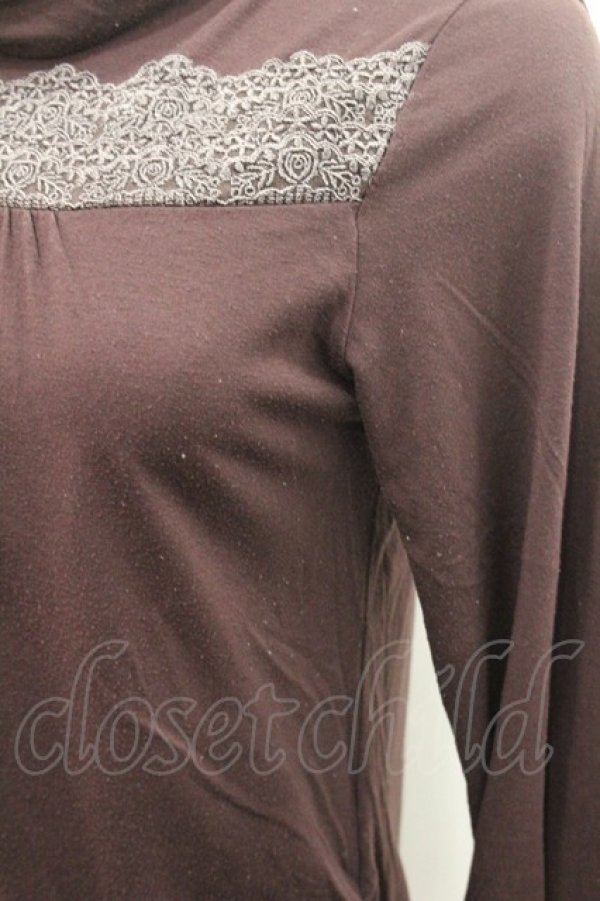 画像4: axes femme / 裾レースタートルネックプルオーバー M ブラウン I-26-01-08-029-AX-TO-TE-ZI (4)