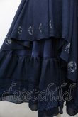 画像5: Hoshibako Works / 月の満ち欠けオフショルダードレッシーワンピース&刺繍ベルト&チョーカーセット  ネイビー I-26-01-08-071-LO-OP-SA-ZI (5)