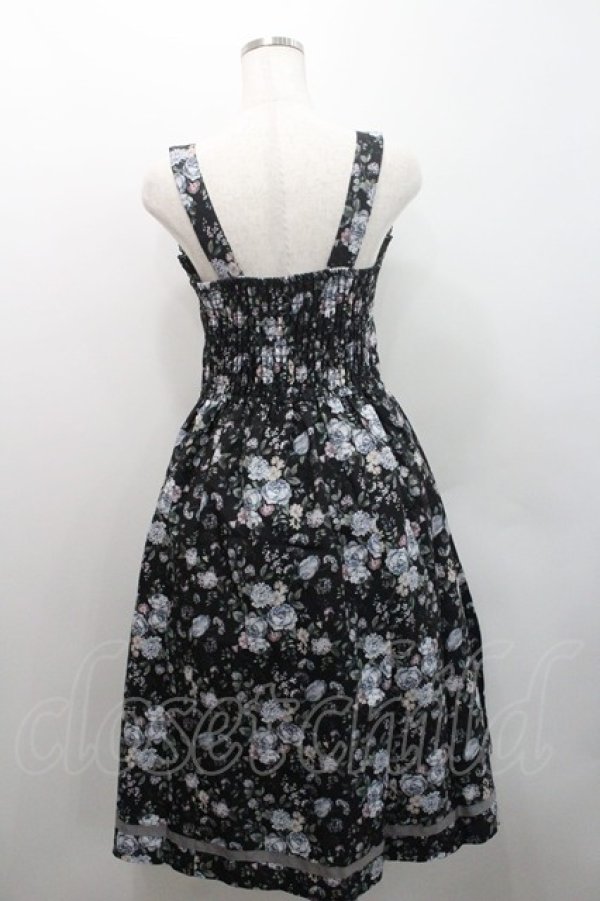 画像2: axes femme / ロマンティックローズ柄ジャンパースカート  黒 I-26-01-08-079-AX-OP-SA-ZI (2)