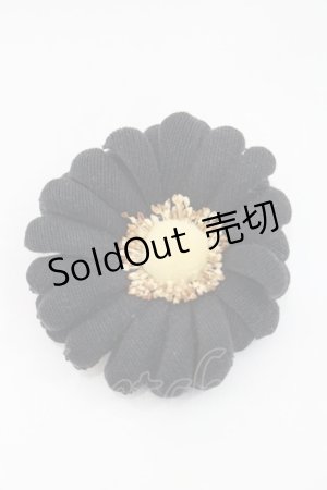 画像: PINK HOUSE / ミニ雛菊コサージュ  黒 I-26-01-08-118-LO-AC-SA-ZI
