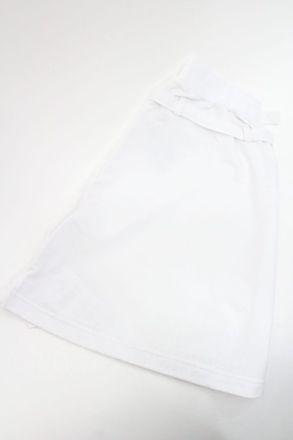 画像2: LISTEN FLAVOR / 天使の羽根バックルベルト付レッグカバー  白Ｘ黒 I-26-01-08-122-PU-ZA-SA-ZI (2)