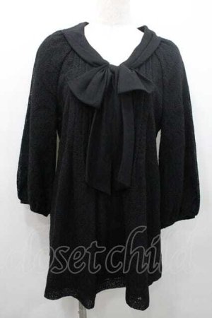 画像: INGEBORG / レース地ボウタイ被りブラウス 13号 ブラック I-26-01-10-061-LO-TO-SA-ZI