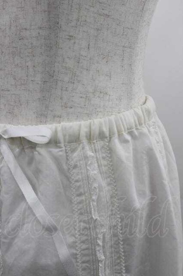 画像4: PINK HOUSE / 縦フリル&ピンタックローンスカート  アイボリー I-26-01-10-117-LO-SK-SA-ZI (4)