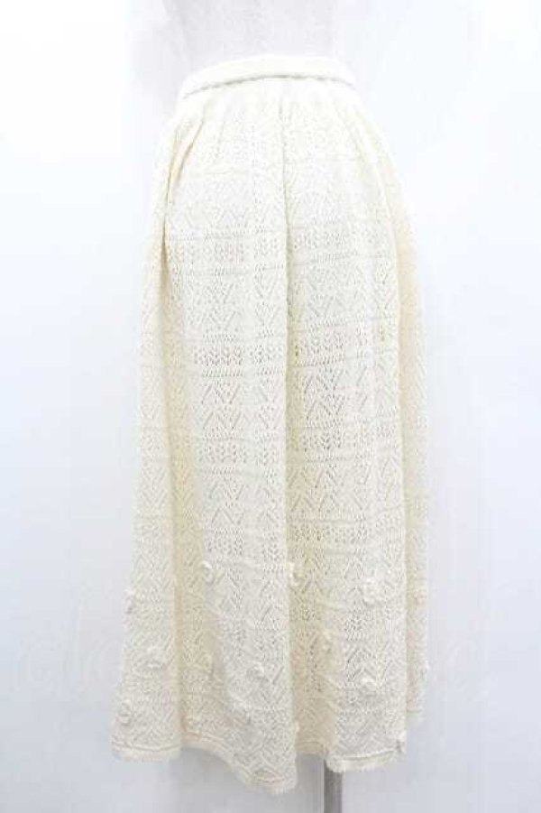 画像2: PINK HOUSE / モチーフ付ニットスカート  アイボリー I-26-01-10-119-LO-SK-SA-ZI (2)