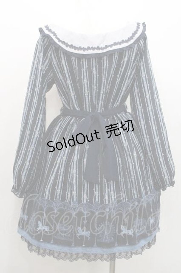 画像2: axes femme / オフショル遊園地柄ワンピース Ｍ ネイビー I-26-01-13-063-AX-OP-TE-ZI (2)