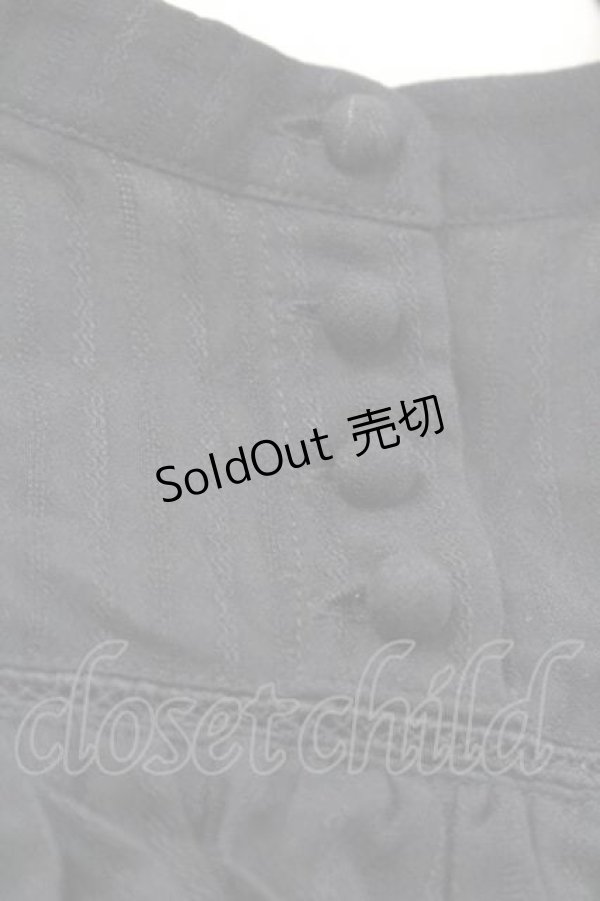 画像4: axes femme POETIQUE / フロントピンタック&フリル半袖ワンピース  黒 I-26-01-13-072-AX-OP-SA-ZI (4)