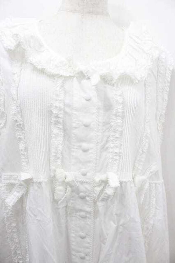 画像3: WONDERFUL WORLD / 縦ピンタック&ピコフリルノースリーブワンピース  ホワイト I-26-01-15-061-LO-OP-SA-ZI (3)