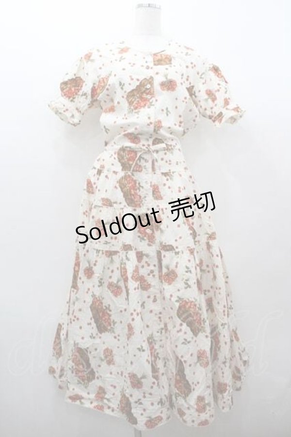 画像1: WONDERFUL WORLD / かご苺ワンピース  生成りＸ赤 I-26-01-15-065-LO-OP-SA-ZI (1)