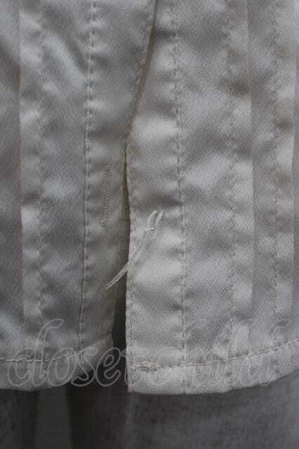 画像2: axes femme POETIQUE / ヒマワリブーケ刺繍ブラウス  生成り I-26-01-15-008-AX-BL-SA-ZI (2)