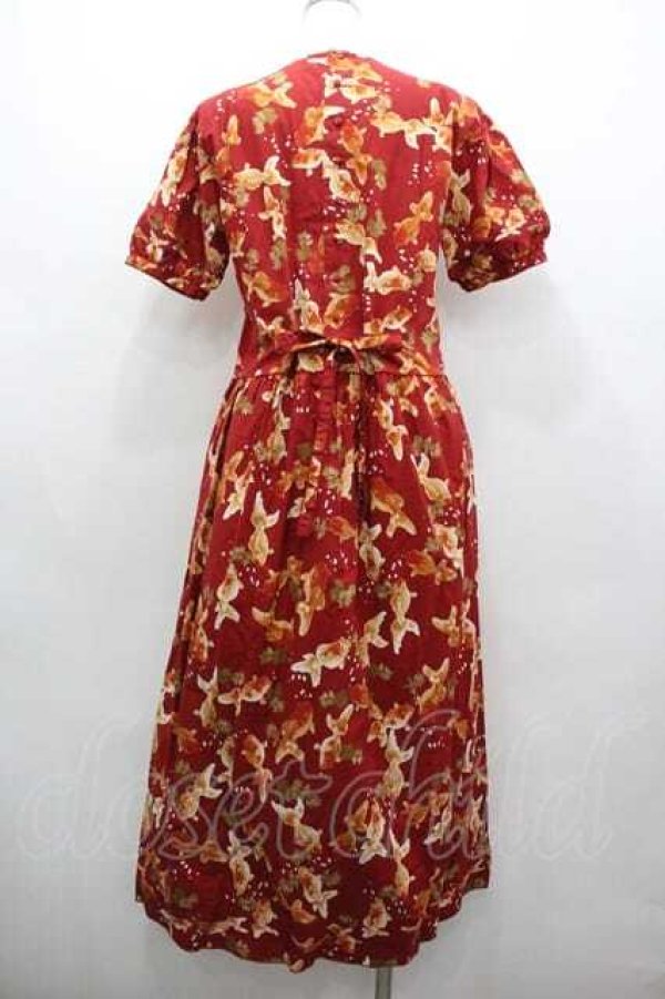 画像2: WONDERFUL WORLD / 金魚柄半袖ワンピース  赤 I-26-01-15-081-LO-OP-SA-ZI (2)