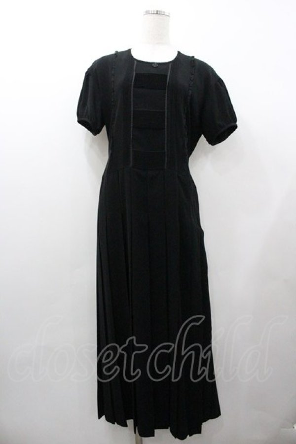 画像1: PINK HOUSE / 半袖プリーツワンピース  ブラック I-26-01-18-054-LO-OP-SA-ZI (1)