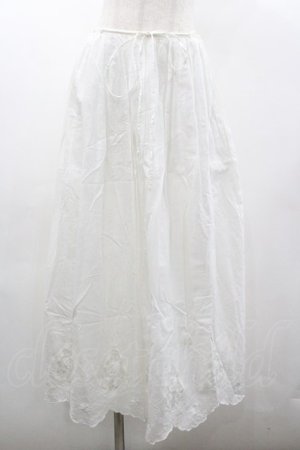 画像: INGEBORG / セットアップスカート  フラワーレース I-26-01-18-081-LO-SK-SA-ZI