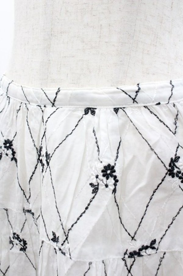 画像3: KETTY / スカート  格子フラワー刺繍 I-26-01-18-082-EL-SK-SA-ZI (3)