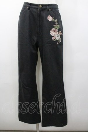 画像: INGEBORG / パンツ  ローズ刺繍黒デニム I-26-01-18-103-0-PA-SA-ZI