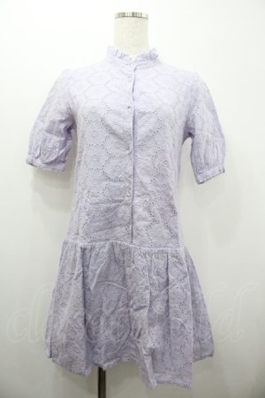 画像: Fi.n.t / カットワークレースワンピース  ラベンダー I-26-01-20-072-CA-OP-SA-ZI