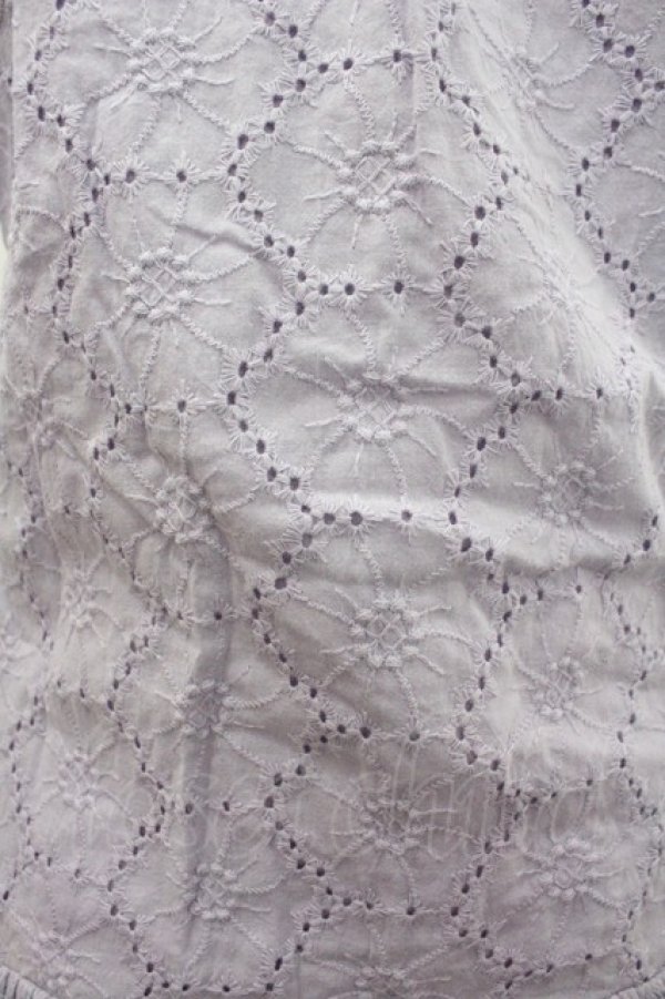 画像3: Fi.n.t / カットワークレースワンピース  ラベンダー I-26-01-20-072-CA-OP-SA-ZI (3)