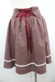 画像2: axes femme / ウエスト刺繍入チェック柄スカート  ボルドーＸ赤 I-26-01-20-085-AX-SK-SA-ZI (2)