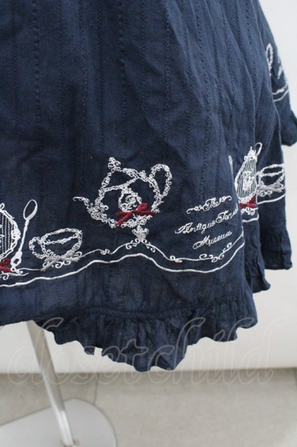 画像2: Amavel / ティーセット刺繍コットンワンピース  ネイビーＸ赤Ｘ白 I-26-01-22-036-CA-OP-SA-ZI (2)