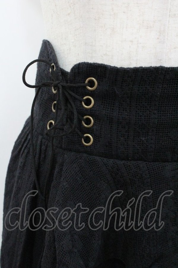 画像3: axes femme / 総レース編み上げスカート  黒 I-26-01-22-051-AX-SK-SA-ZI (3)