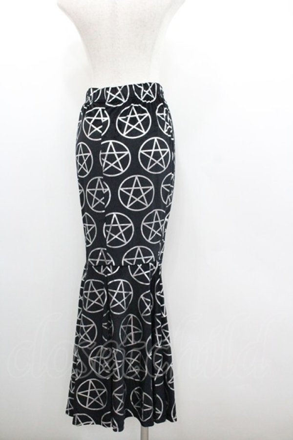 画像2: KILL STAR / 魔法陣ベルベットロングスカート  黒Ｘ白 I-26-01-22-056-SL-SK-SA-ZI (2)