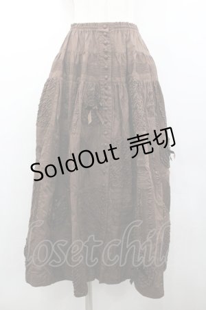 画像: WONDERFUL WORLD / ピコフリル&ピンタックモチーフパッチワークスカート  ブラウン I-26-01-24-084-LO-SK-SA-ZI