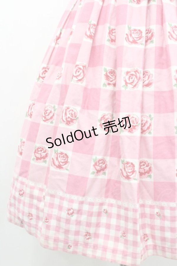 画像4: Emily Temple cute / ブロックチェックバラプリントジャンパースカート  ピンク I-26-01-29-032-ET-OP-TE-ZI (4)