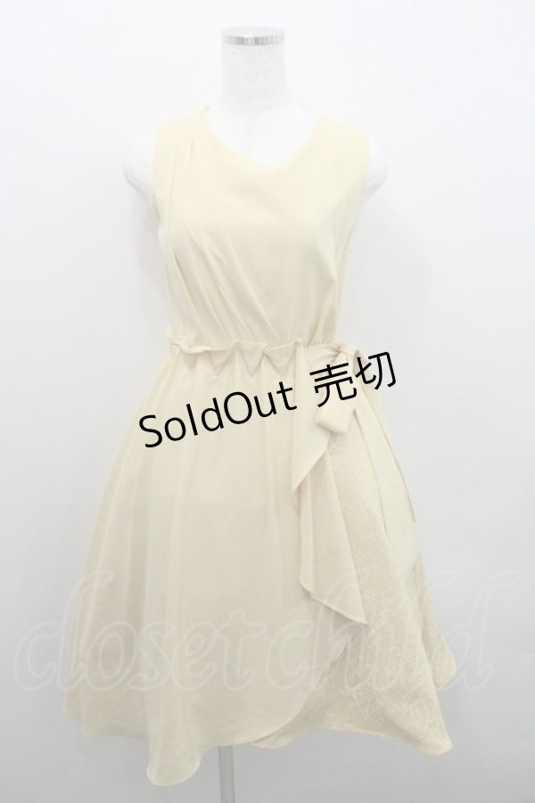 画像1: axes femme / サイドリボン&レースノースリーブワンピース  イエロー I-26-01-29-044-AX-OP-SA-ZI (1)