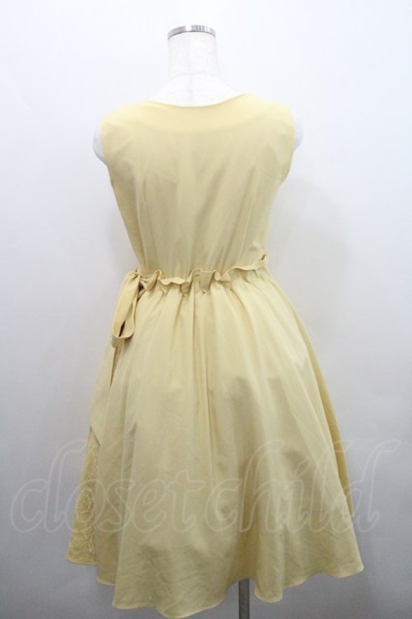 画像2: axes femme / サイドリボン&レースノースリーブワンピース  イエロー I-26-01-29-044-AX-OP-SA-ZI (2)