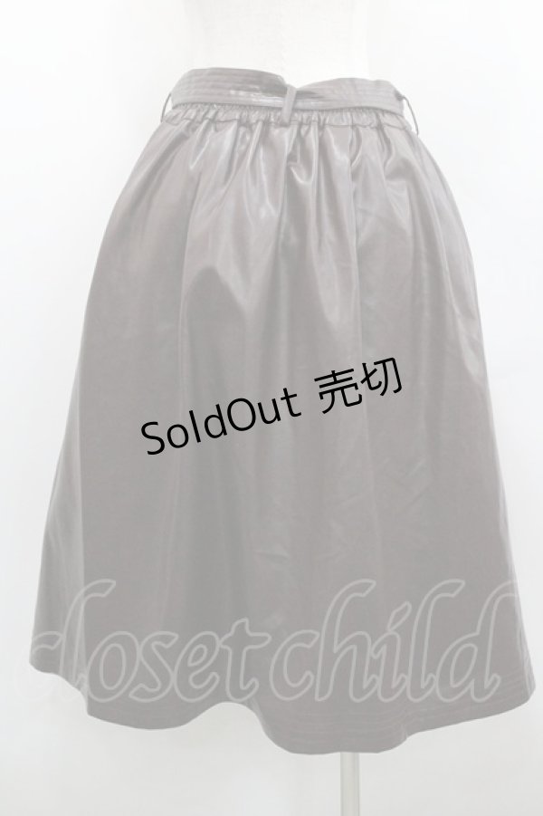 画像2: axes femme / エコレザープリーツスカート  ブラウン I-26-01-29-097-AX-SK-SA-ZI (2)