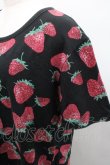 画像3: yaponskii / 苺総柄Tシャツ  黒 I-26-01-29-012-PU-TS-TE-ZI (3)