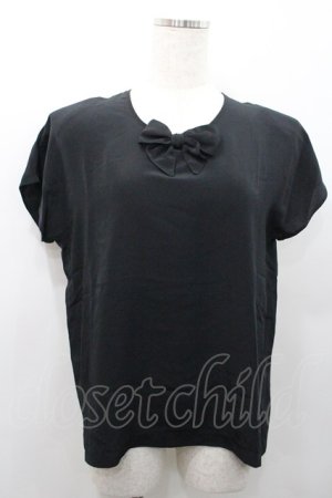 画像: INGEBORG / リボン付き後ろボタン半袖ブラウス  ブラック I-26-01-31-036-LO-BL-SA-ZI