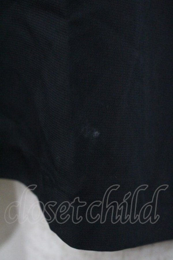 画像4: INGEBORG / リボン付き後ろボタン半袖ブラウス  ブラック I-26-01-31-036-LO-BL-SA-ZI (4)