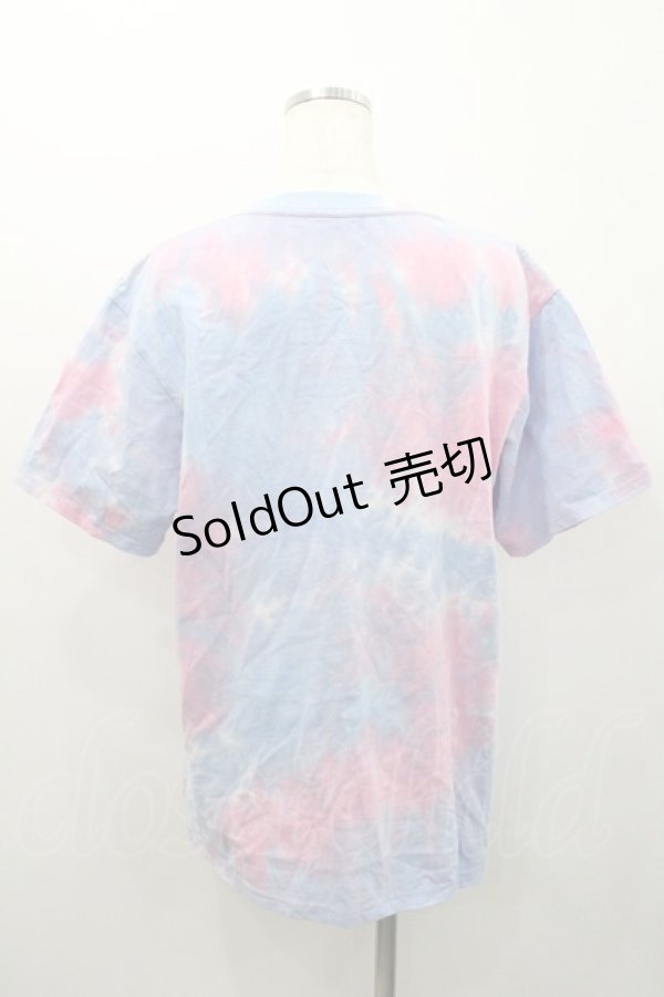 画像2: atmos / atmos pink × 楳図かずお 美少女 洗礼 TIE-DYE TEE BLUE  サックスｘピンク I-26-01-31-012-PU-TO-SA-ZI (2)