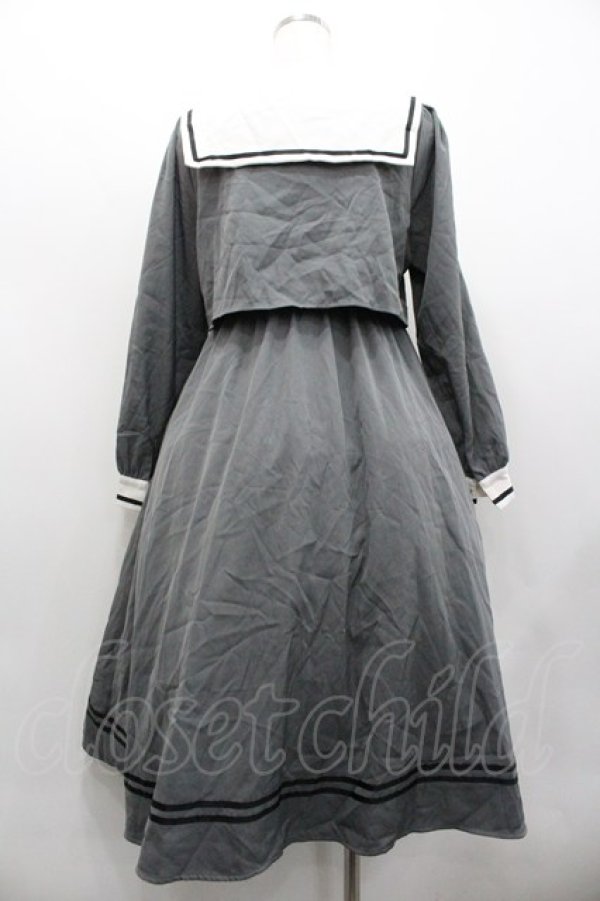 画像2: Amavel / Crown Emblem Setup風セーラーワンピース  グレーＸ白Ｘ黒 I-26-02-01-046-CA-OP-SA-ZI (2)