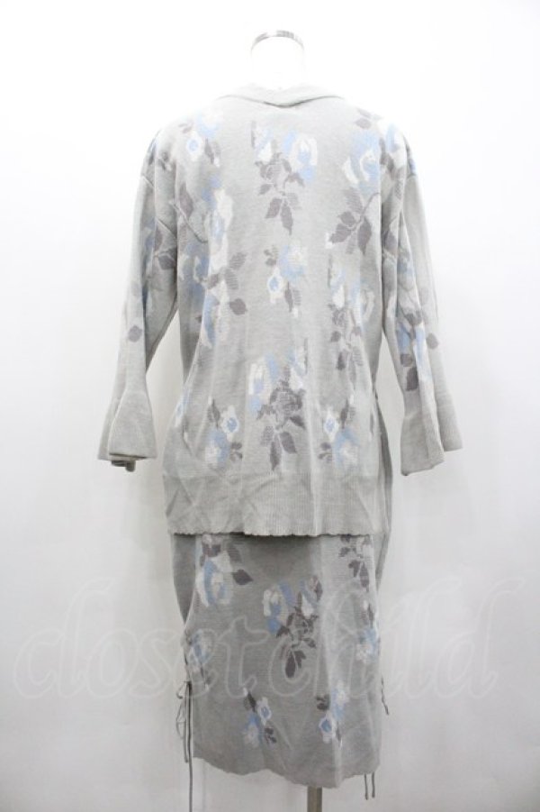 画像2: axes femme / フラワーニットトップス&スカートセットアップ  グレー I-26-02-01-052-AX-TO-SA-ZI (2)