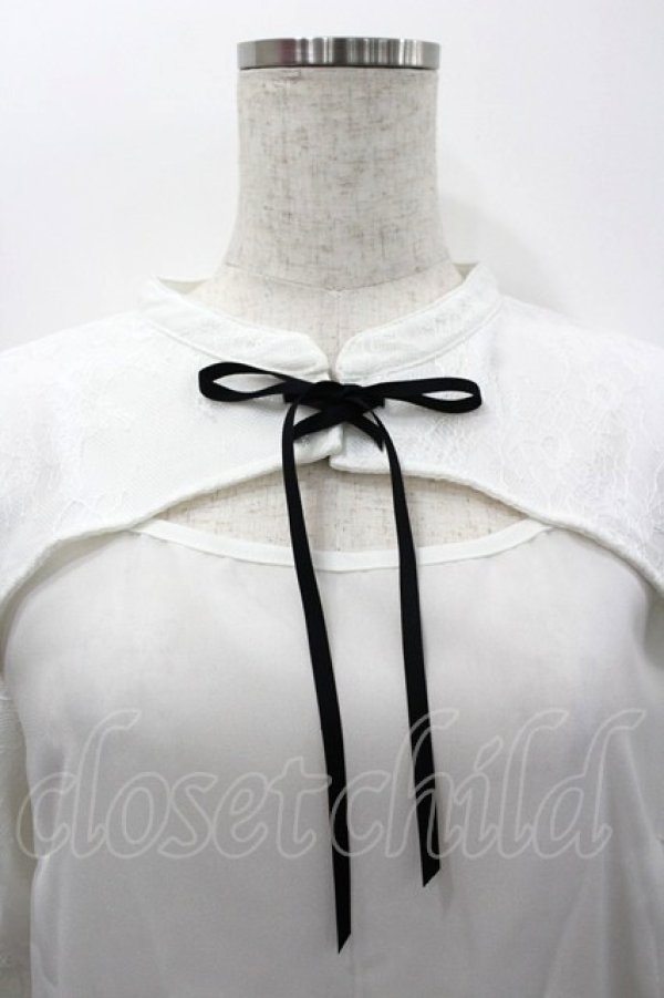 画像2: axes femme kawaii / レース重ね半袖ブラウス  白 I-26-02-06-001-AX-BL-AS-ZI (2)