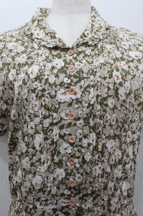 画像2: INGEBORG / 総花柄半袖前開きワンピース  ベージュ I-26-02-06-073-LO-OP-SA-ZI (2)